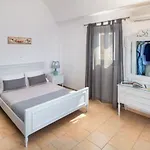 Akrotiri Dreams *