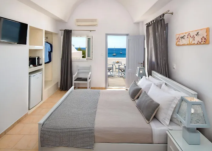 Апартаменты Akrotiri Dreams *