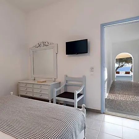 Akrotiri Dreams *