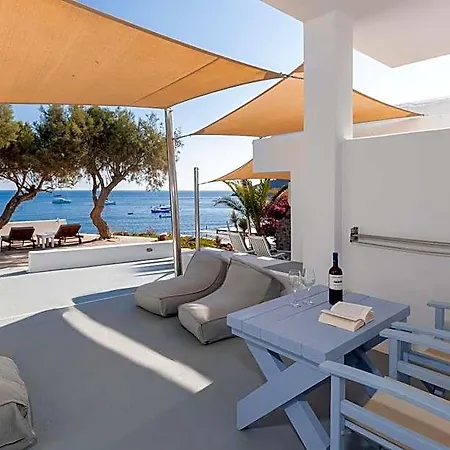Akrotiri Dreams *