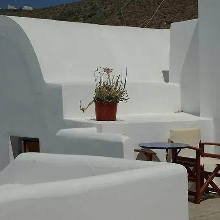 Akrotiri Dreams *