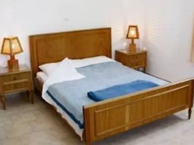 Akrotiri Dreams *